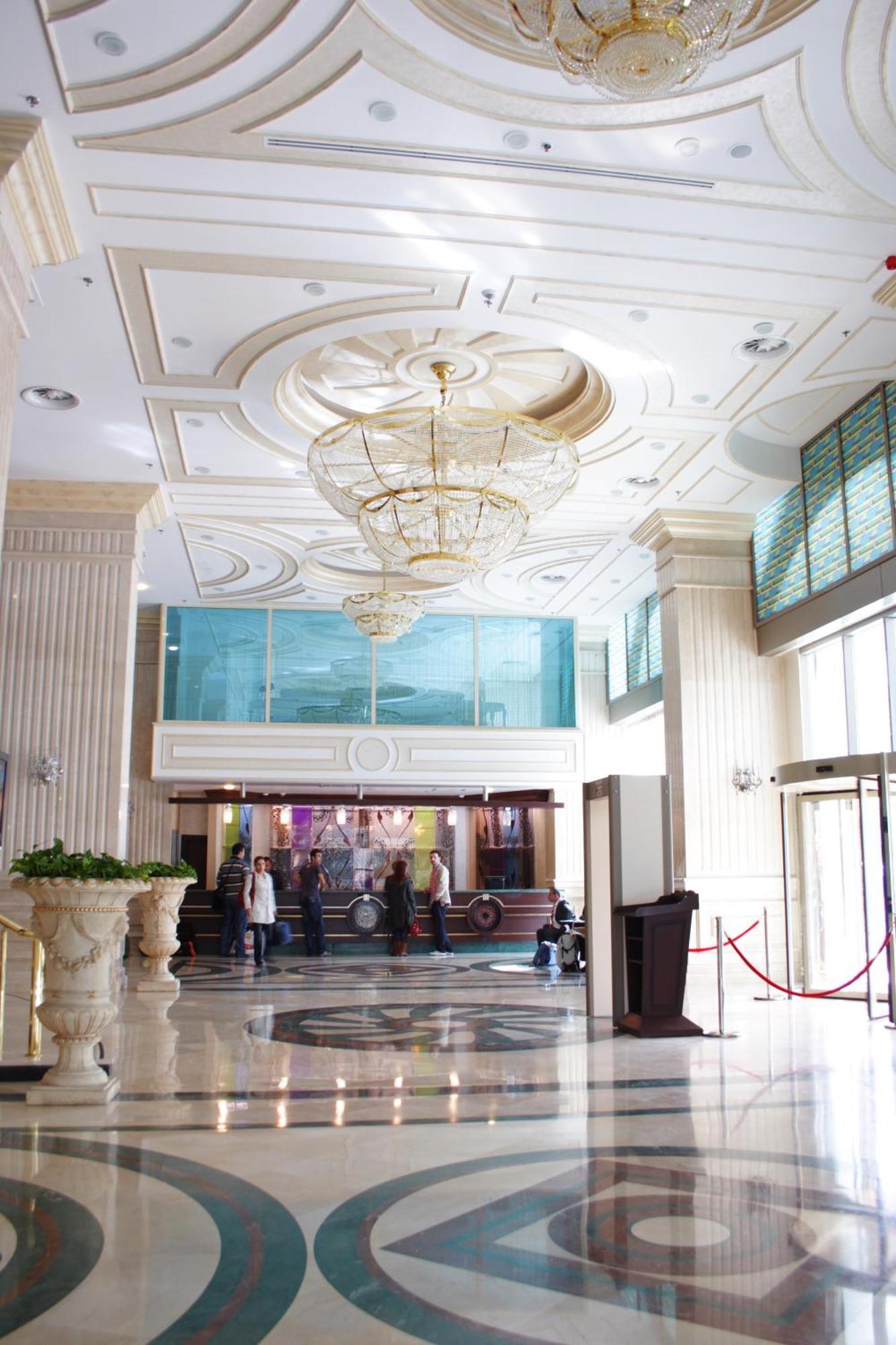 בויוקצ'קמג'ה Eser Premium Hotel & Spa מראה חיצוני תמונה Lobby