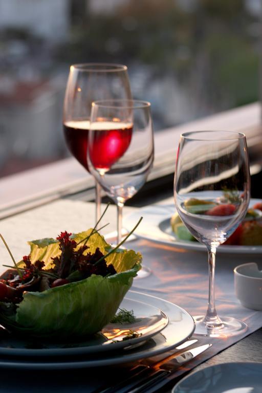 בויוקצ'קמג'ה Eser Premium Hotel & Spa מראה חיצוני תמונה Wine glasses