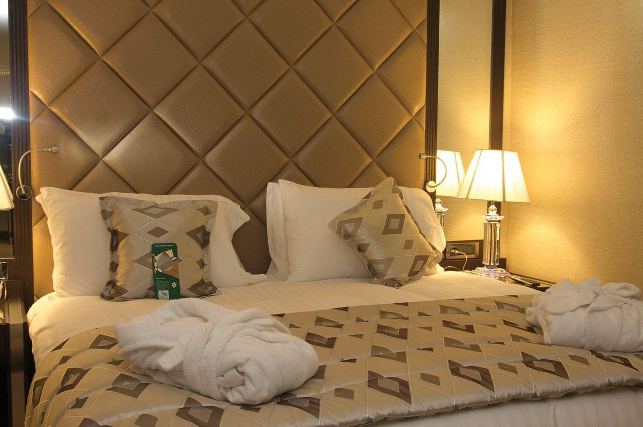 בויוקצ'קמג'ה Eser Premium Hotel & Spa חדר תמונה A bedroom at the hotel