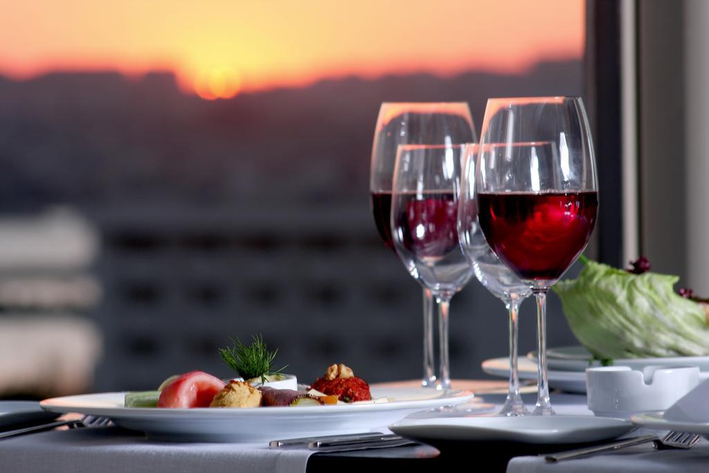 בויוקצ'קמג'ה Eser Premium Hotel & Spa מראה חיצוני תמונה Wine glasses