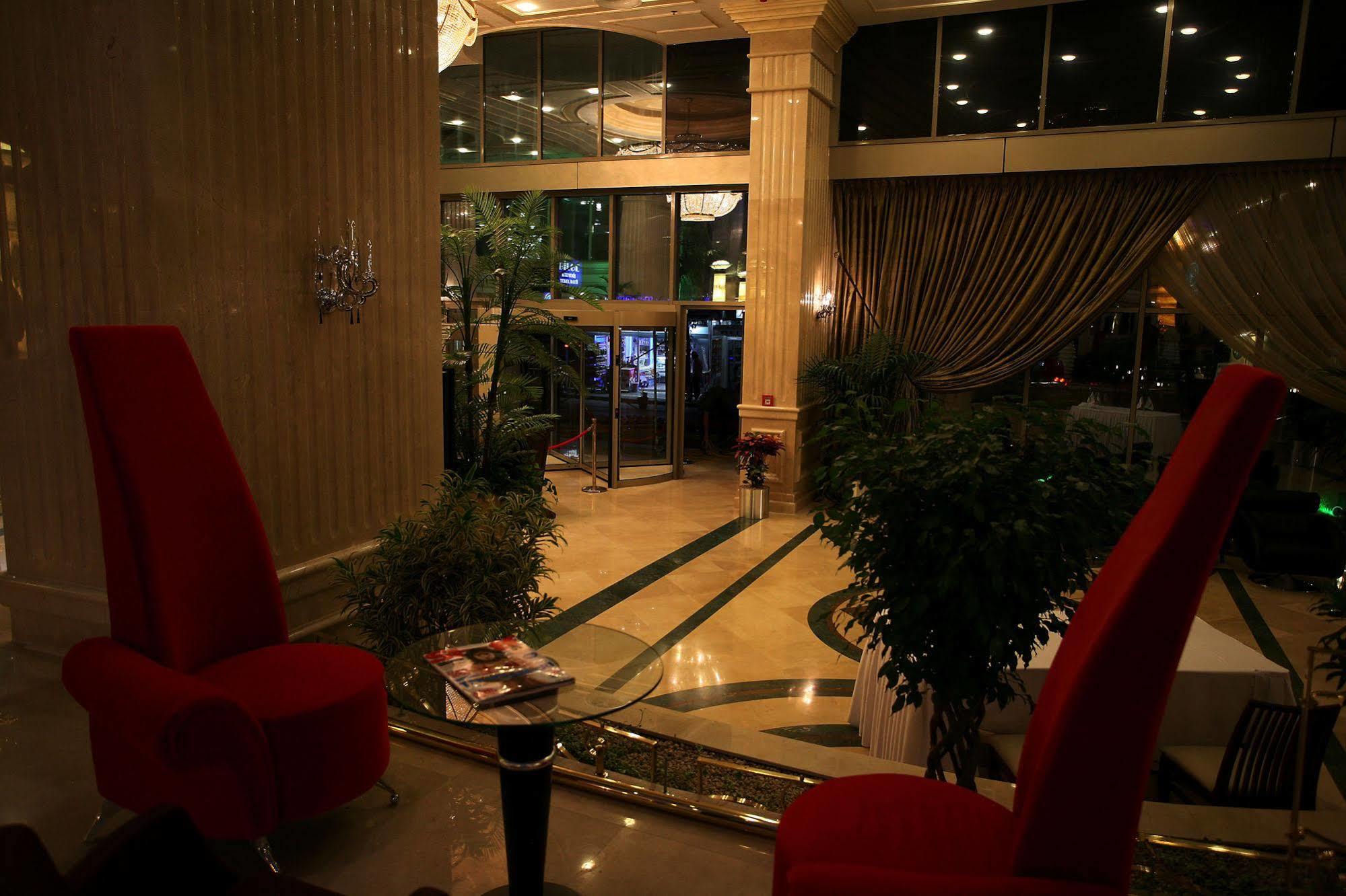 בויוקצ'קמג'ה Eser Premium Hotel & Spa מראה חיצוני תמונה Lobby