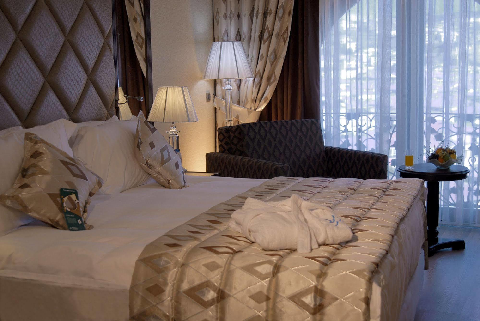 בויוקצ'קמג'ה Eser Premium Hotel & Spa מראה חיצוני תמונה A bedroom at the hotel