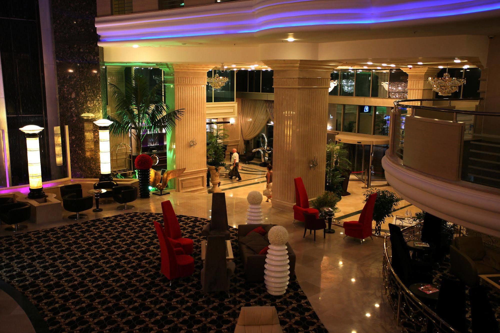 בויוקצ'קמג'ה Eser Premium Hotel & Spa מראה חיצוני תמונה Lobby