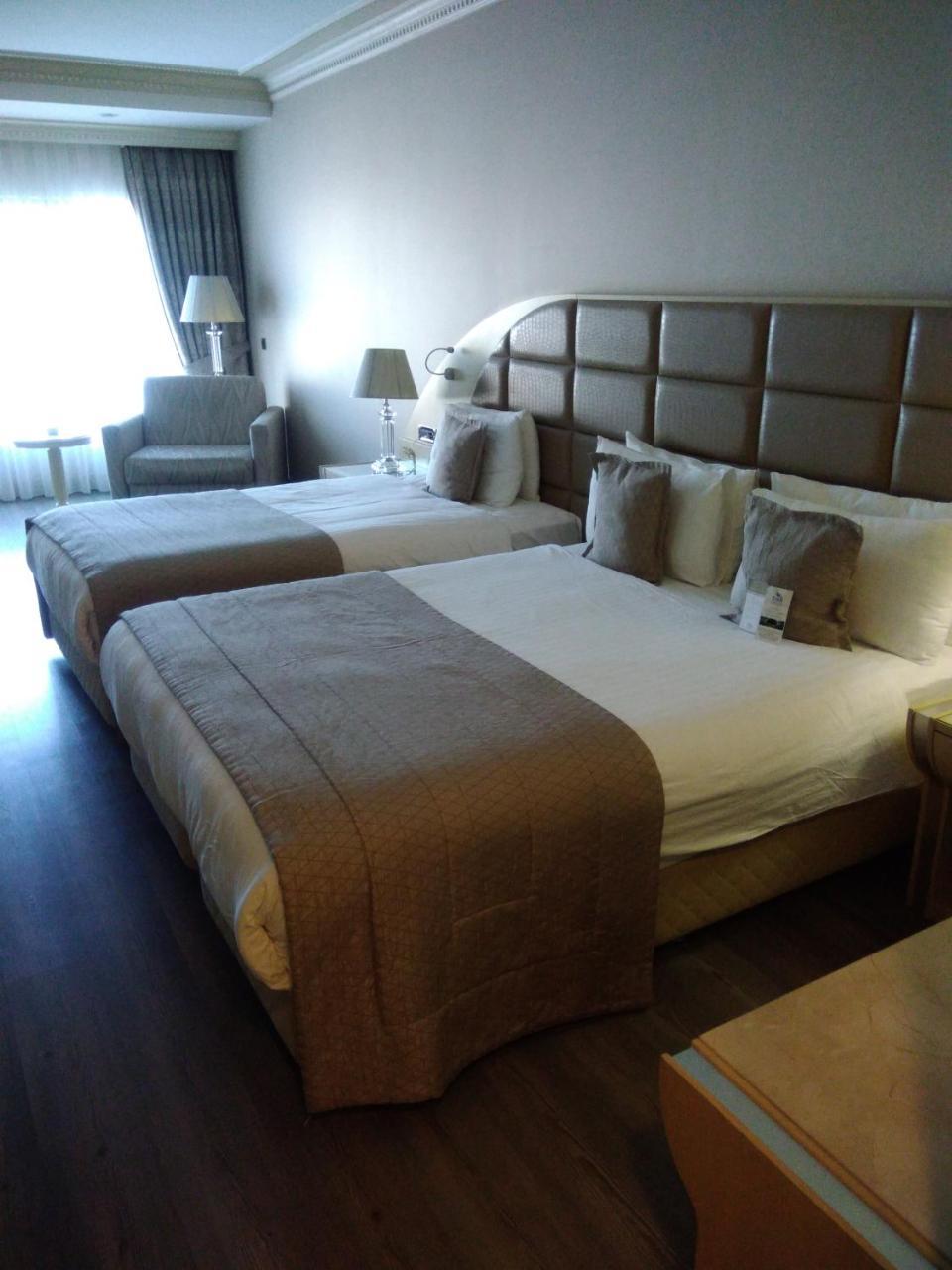 בויוקצ'קמג'ה Eser Premium Hotel & Spa מראה חיצוני תמונה A room at the hotel